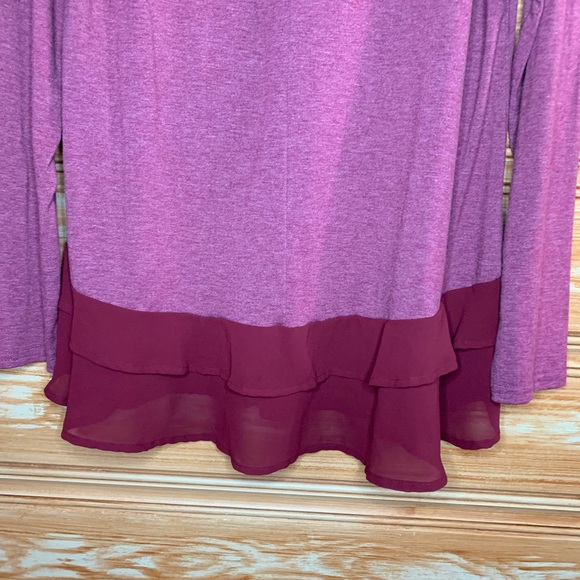 Hount Burgundy Ruffle Tunic Blouse Top SZ L EUC - Picture 4 of 6